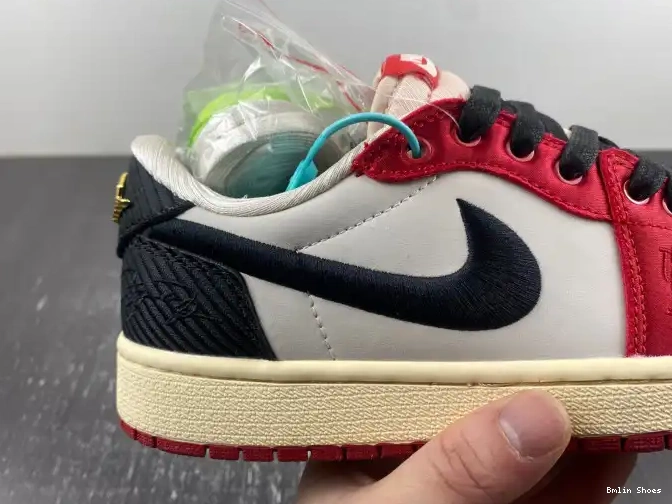 Bmlin FN0432-017 Jordan 1 OG Air Home Low Trophy x Room 0612